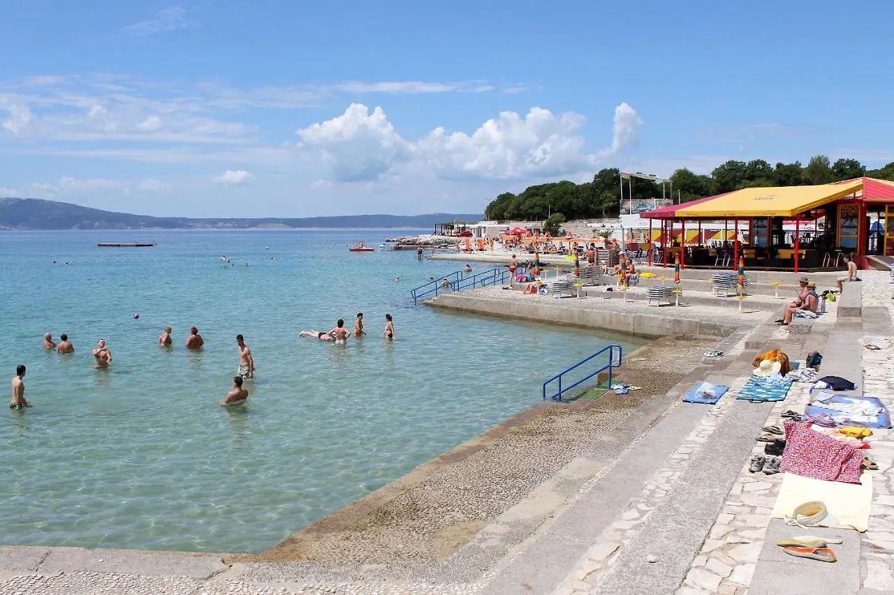 Apartments With A Parking Space Novi Vinodolski - 5488 Croatia