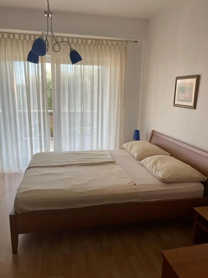 Apartments With A Parking Space Novi Vinodolski - 5488 Croatia