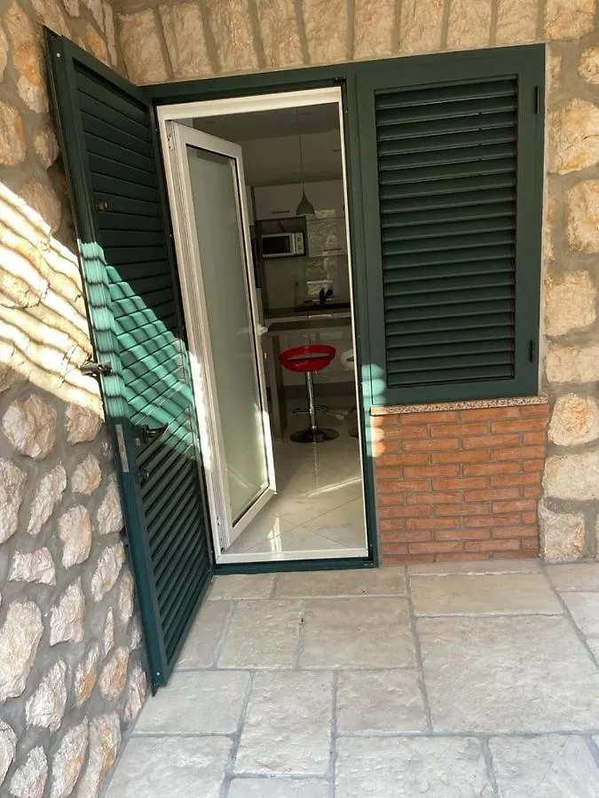 Apartments With A Parking Space Novi Vinodolski - 5488
